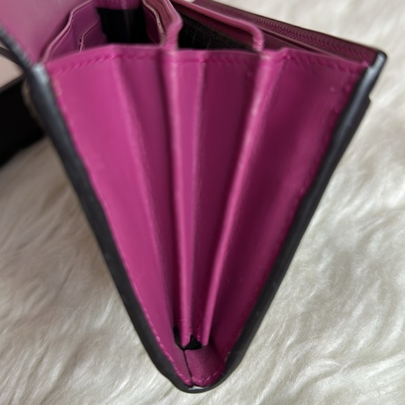 💯Authentic Gucci Long Wallet 🍀 - Picture 10 of 17